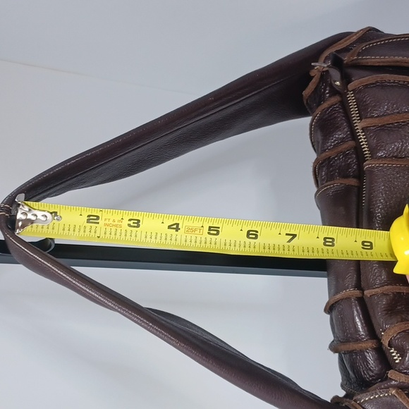 Charles David Brown leather ladies medium satchel - Picture 2 of 7